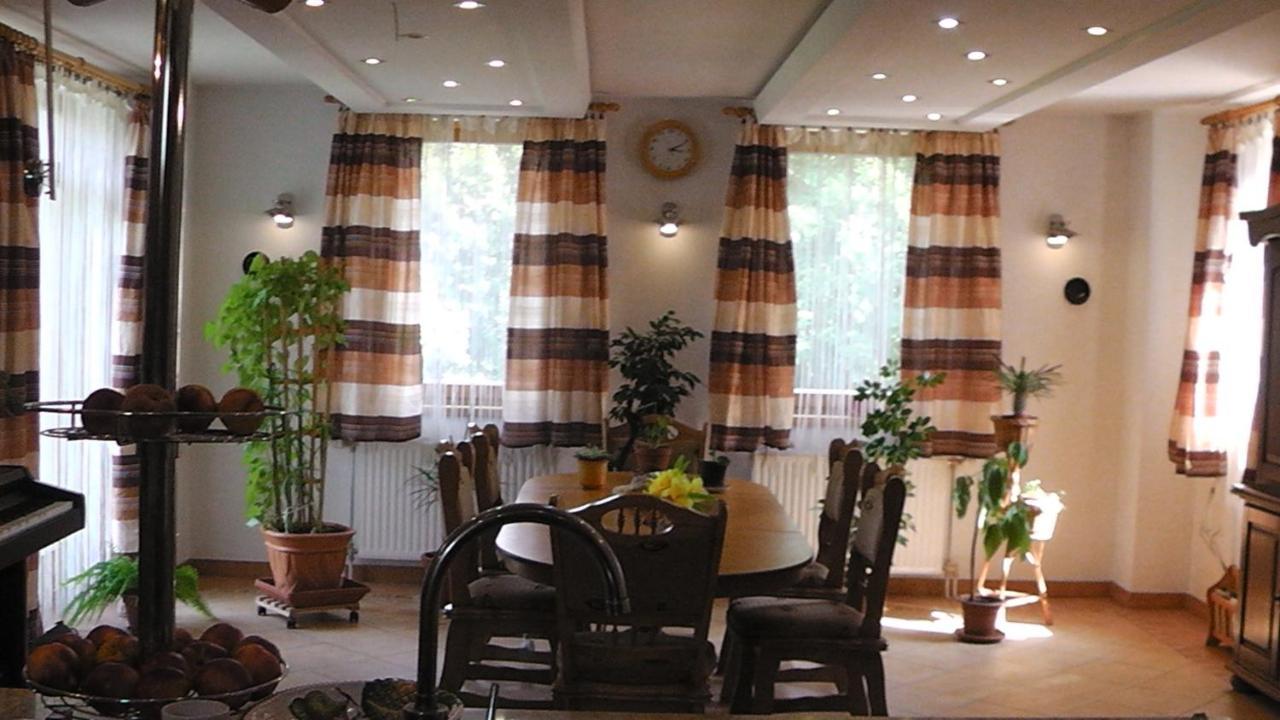 Malomkerek Vendeghaz Bed and Breakfast Fertőboz Exteriör bild